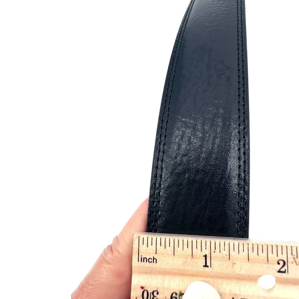 Vintage Levi's Men's Belt Medium 34/36 Black Leather Silver Roller Buckle